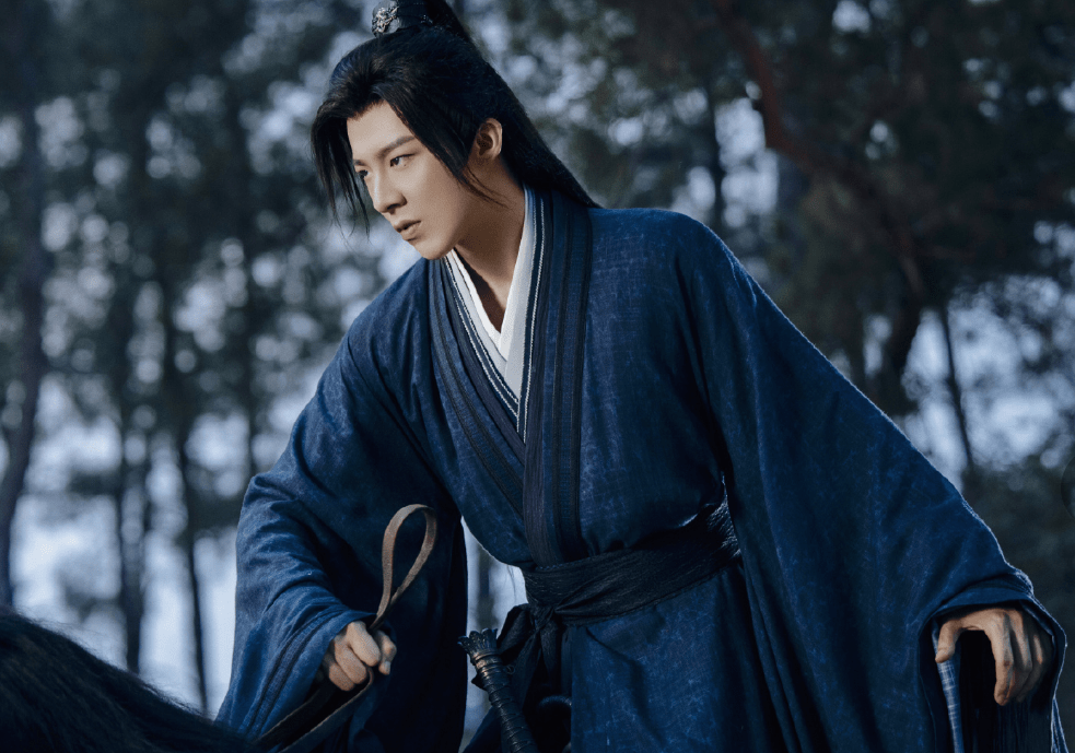 宁远舟看着任如意女扮男装坐在那里,还有男子陪酒,按摩,宁远舟不敢和