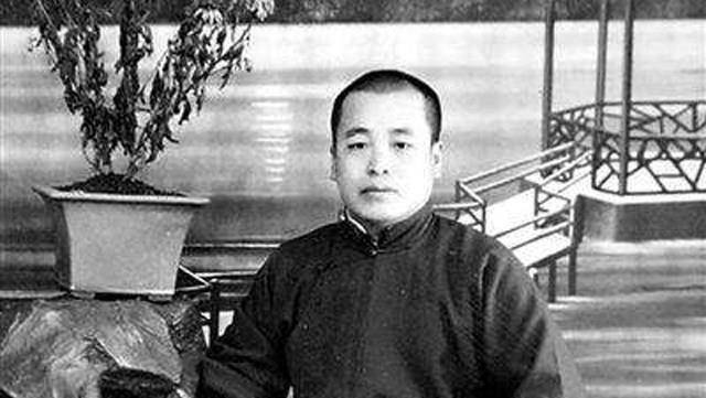 1893年,孙瀛洲出生于河北冀县,13岁时就来到北京城,先后在"宝聚斋","