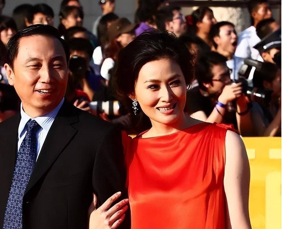 的婚姻生活王思懿凭借《水浒传》等作品逐渐崭露头角,参与春晚等活动