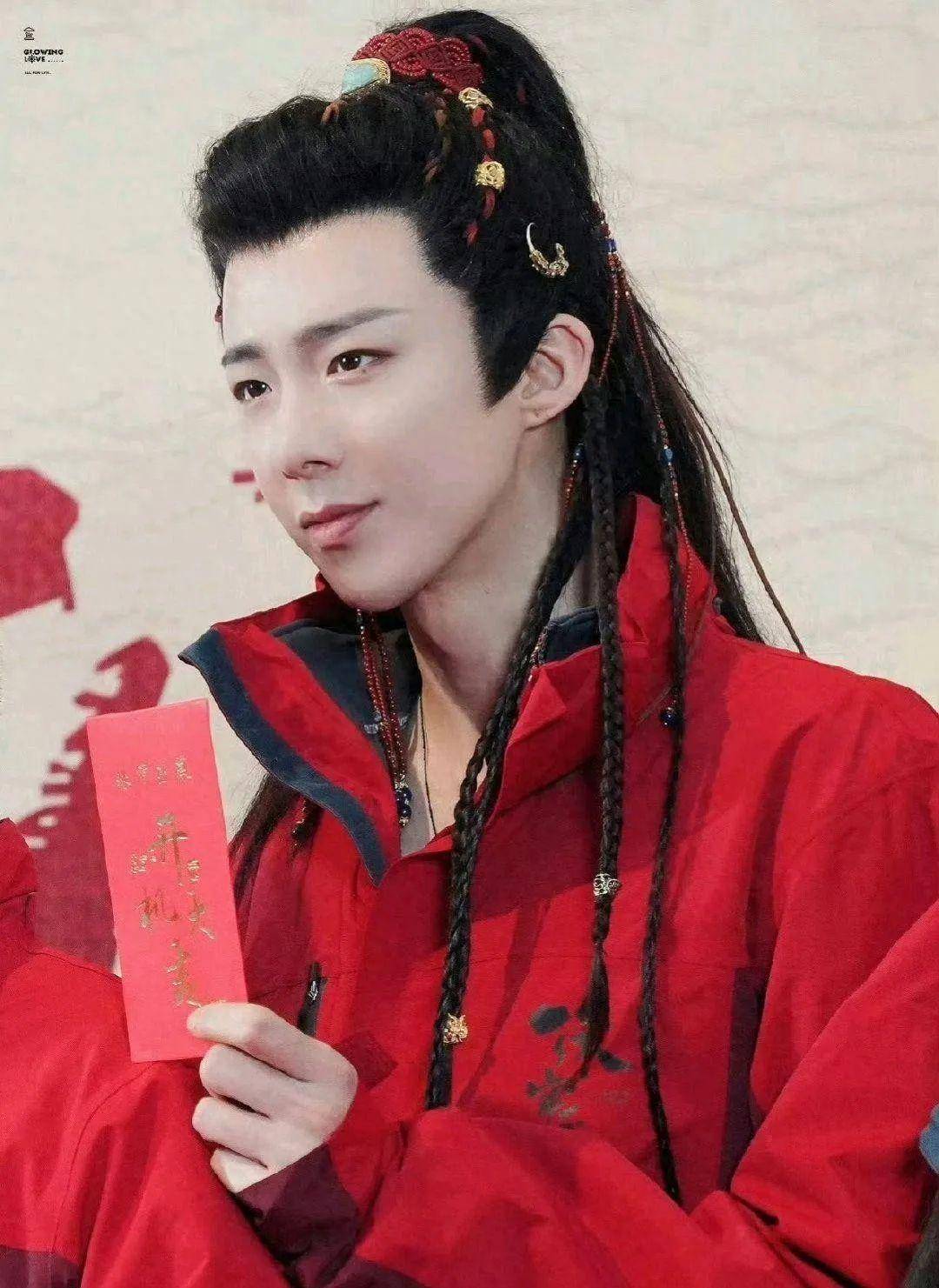 异域风造型不是谁都能驾驭:刘宇宁辣眼,成毅拉胯,而他封神_古装_扮相