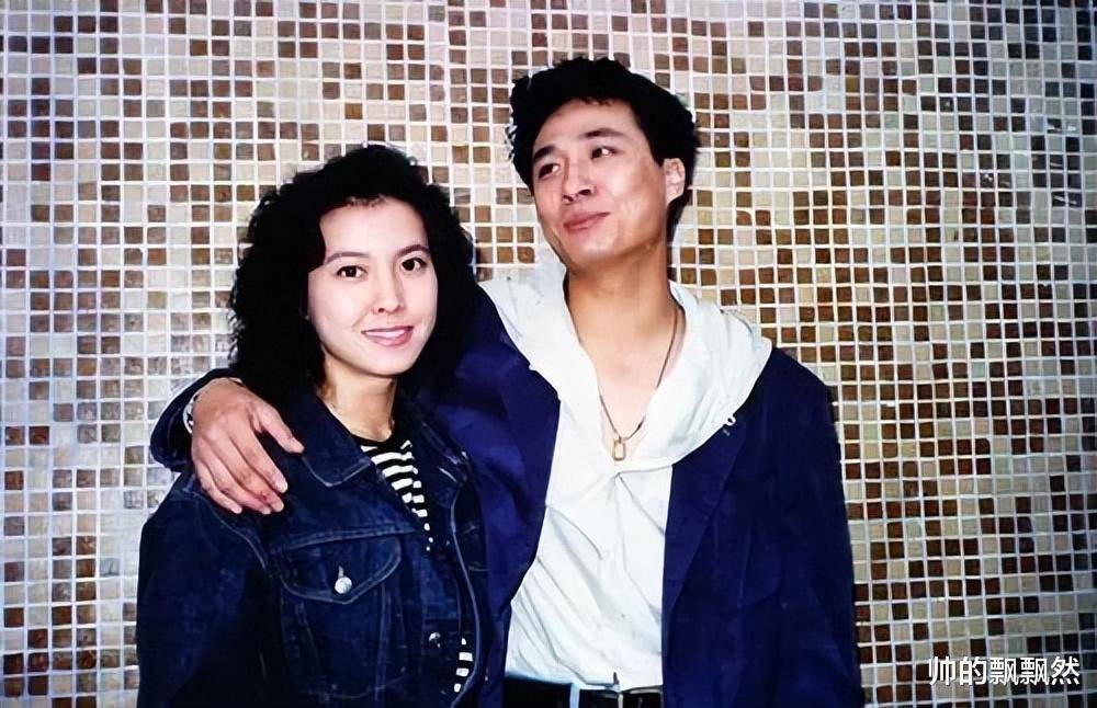 演员李婉华:嫁圈外老公,婚后连三胎,女儿比她还漂亮_表演_演艺圈_饭局