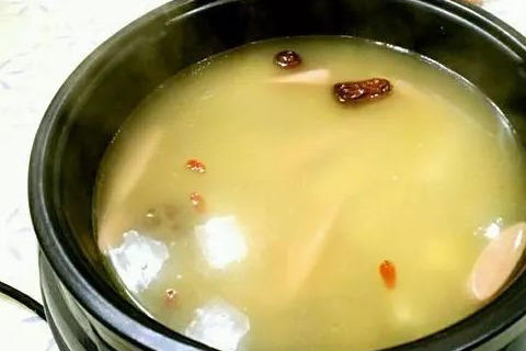 3分钟学会这份秘制底料，比海底捞还香，冬天涮锅必备！(图1)