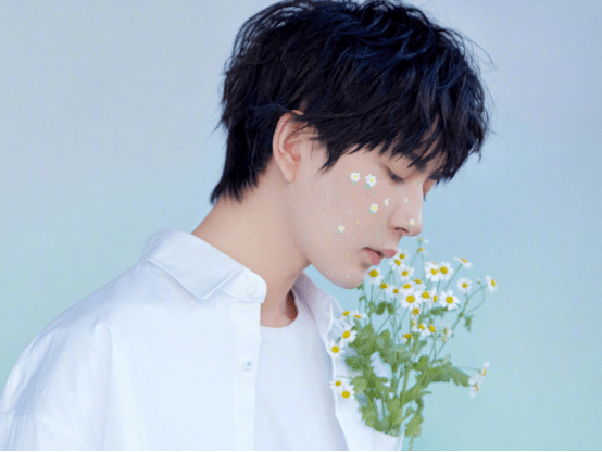 在整个天娱传媒公司当中于朦胧的发展,和