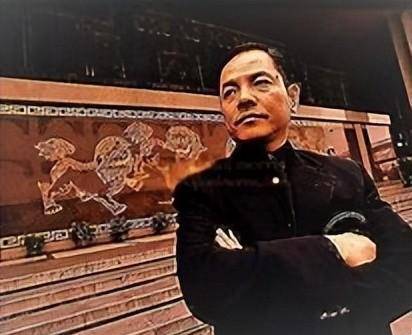 成龙到底有多牛?曾两次惹怒江湖大佬,全能全身而退