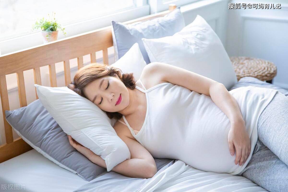 产妇生出"包衣童",家人大喊"怪胎",医生:太有福气了_孩子_宝宝_生产