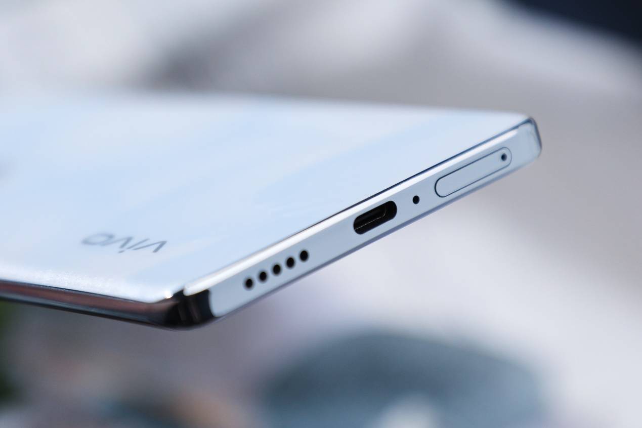 东方美学与浮光雕花工艺相结合 vivo s18手机外观图赏_设计_镜头_花瓣