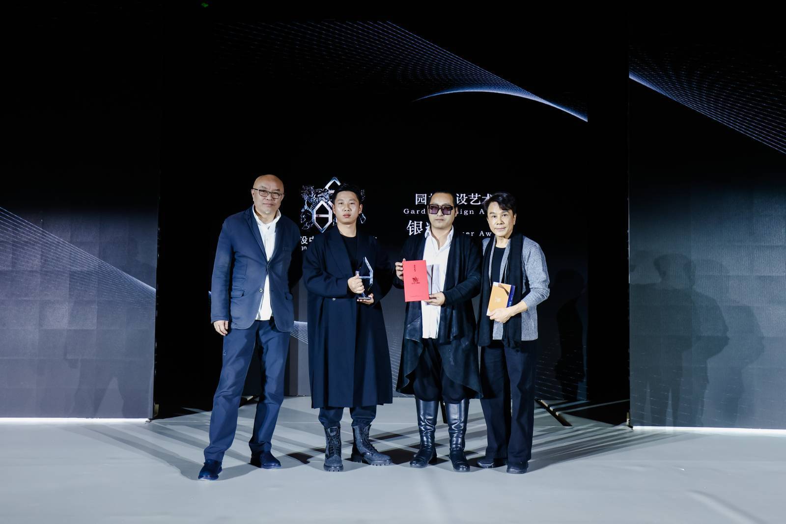 关永权灯光设计有限公司首席顾问 关永权先生颁奖嘉宾:稀奇艺术创始人