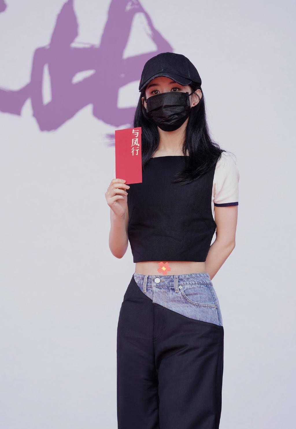 赵丽颖也可以靠身材上热搜!新剧秀蚂蚁腰,网友:小身材大气场