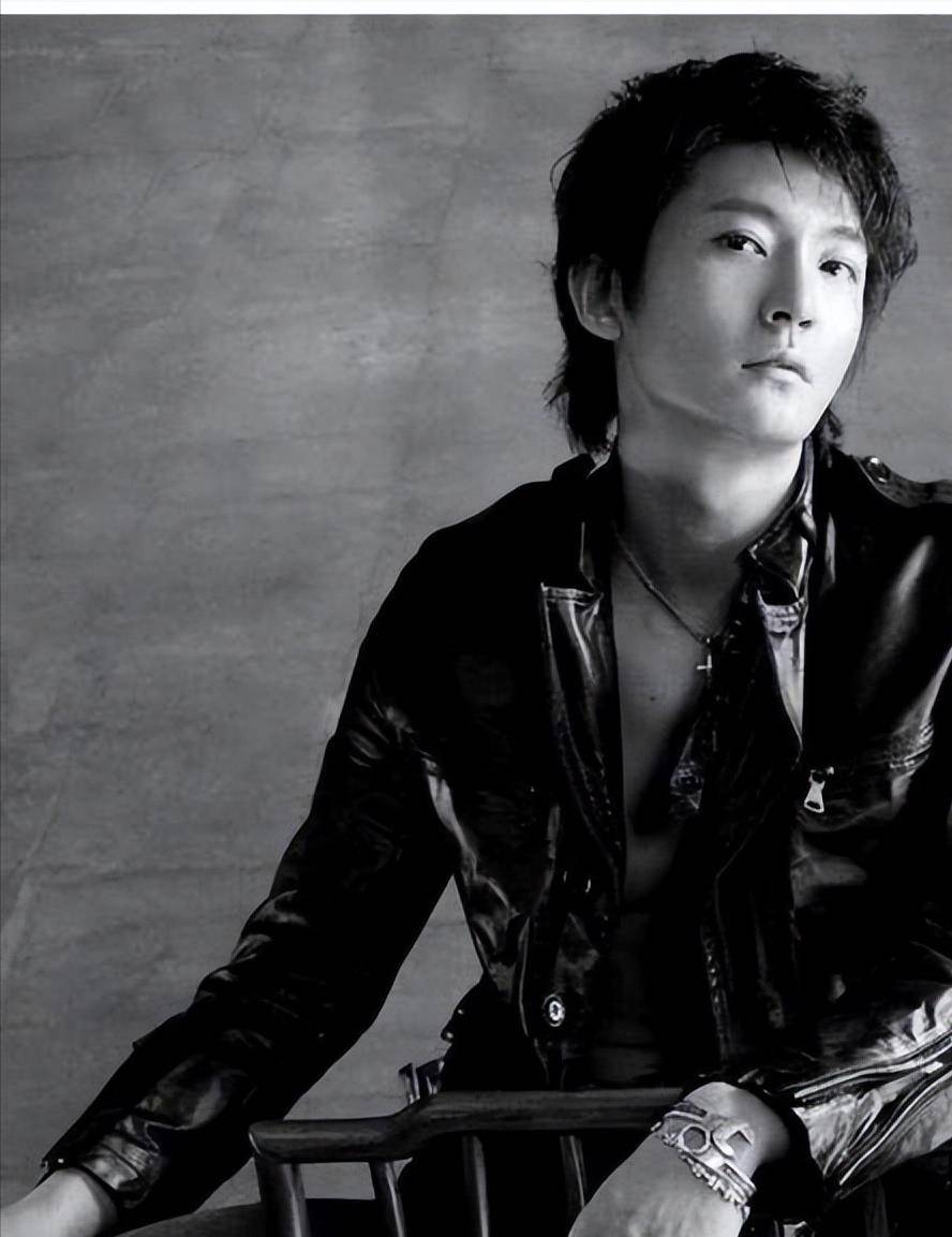 "大器晚成"郭京飞:与鲍莉闪婚,曾遭岳父母嫌弃,如今苦尽甘来_陆毅