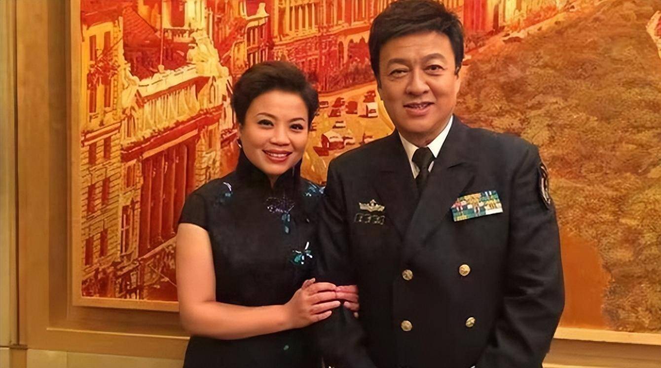 张也55岁未婚无儿无女,与62岁的吕继宏相伴多年,不结婚也幸福_生活