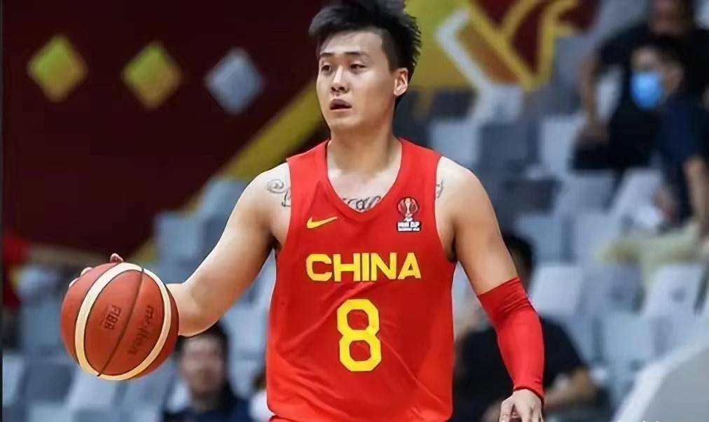 赵睿是广东培养出来的球员,为什么最终被广东队分手呢?