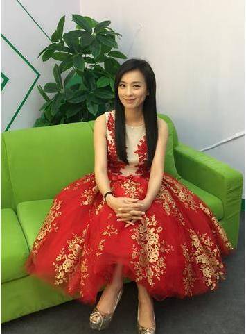 8年前,李湘节目怒怼赵丽颖,颖宝只说了8个字,气的李湘直翻白眼_陈晓