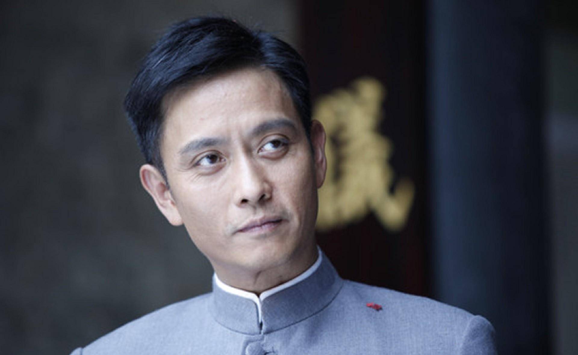 酒剑仙谢君豪:出道便击败张国荣夺得影帝,与妻子恩爱20年无绯闻_角色