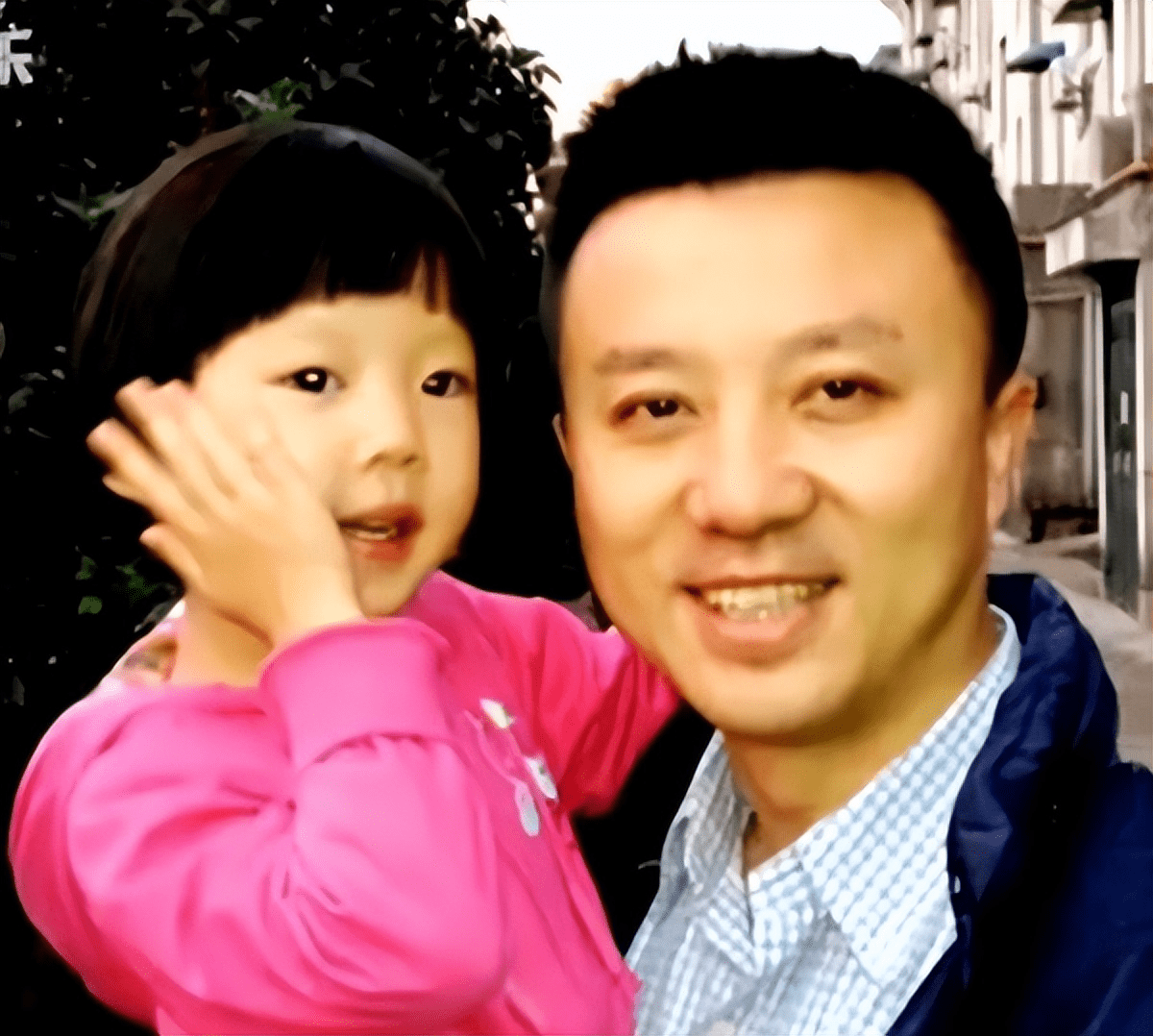 主持人潘涛:扎根主持圈32年,45岁进央视,风光背后有眼泪和艰辛_新闻