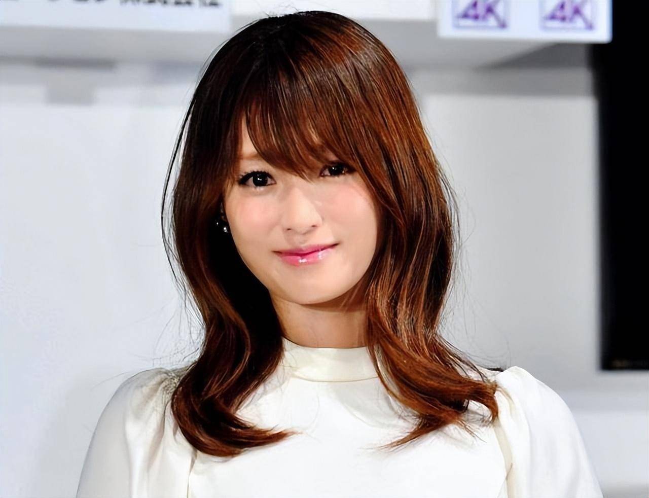 深田恭子与百亿富豪婚前分手!疑似女神酗酒,出轨男导演衣衫不整_日本_