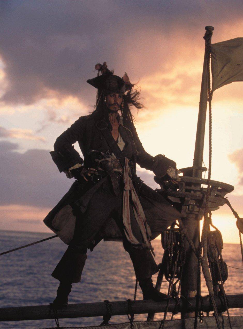 《加勒比海盗》演员20年变化:丰满女主竟成骷髅?杰克船长不老!