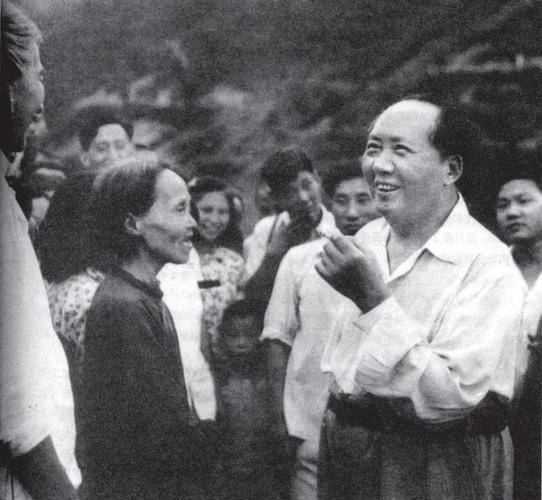 他受邀参加国庆庆典,却半途退场,毛主席说:要转变思想!_毛泽东_舅舅_周世钊