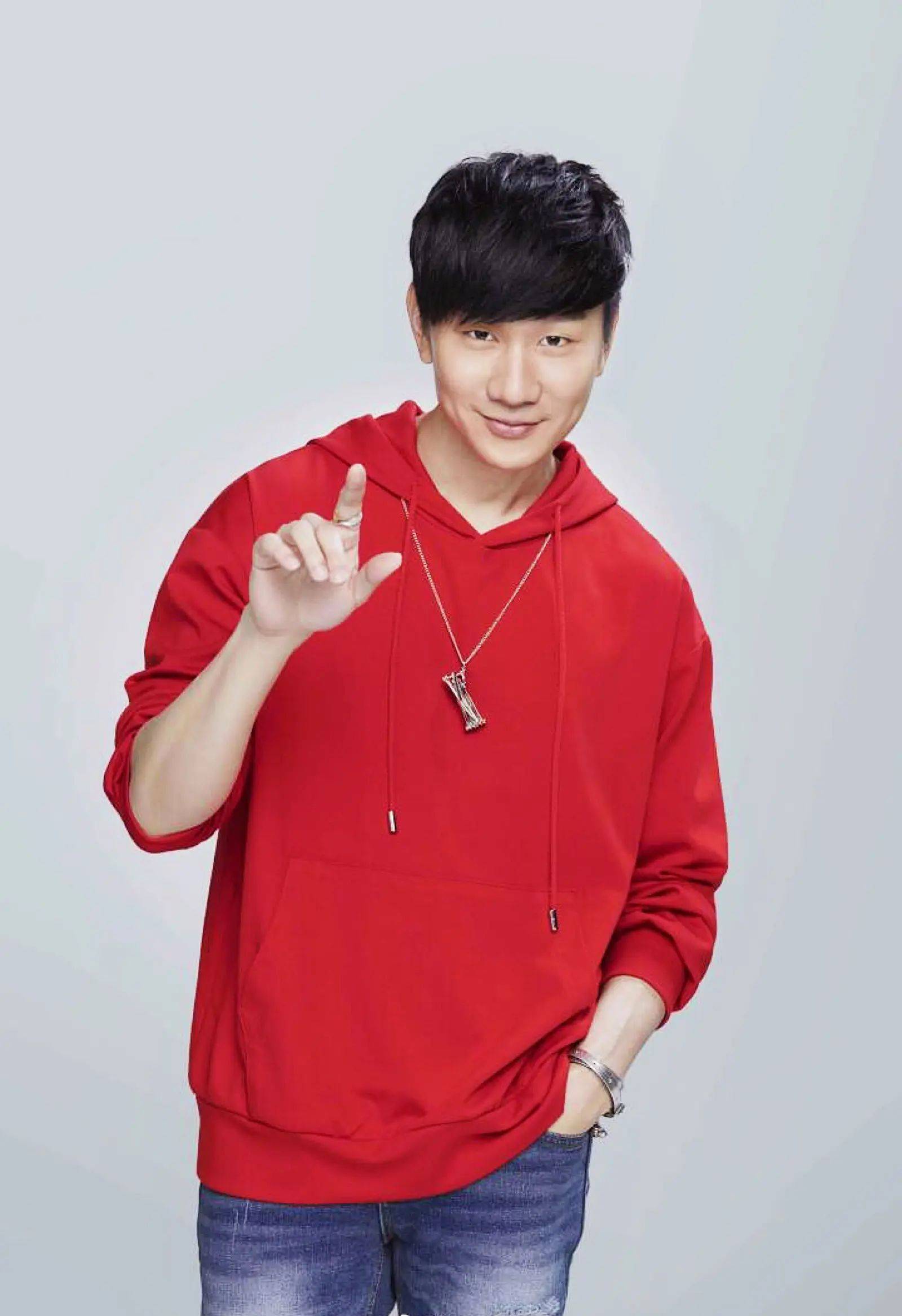 近日,备受喜爱的华语歌手林俊杰陷入了一场关于短视频恶搞的风波.