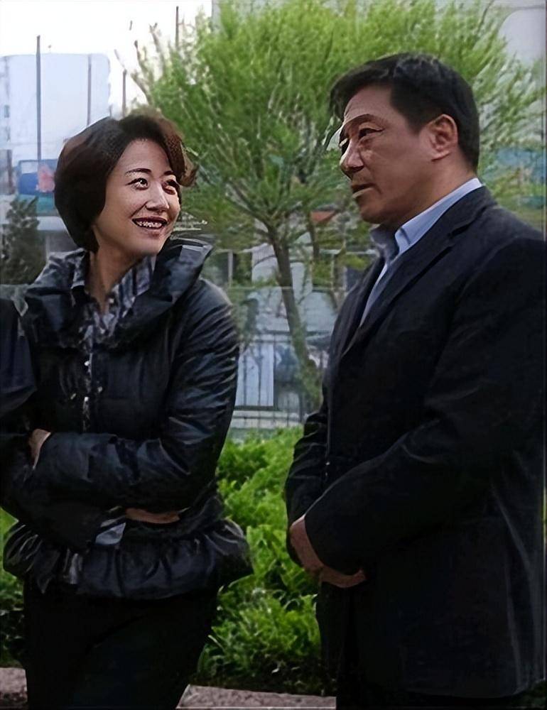 丁勇岱:对赵雪华一见钟情,相爱37年零绯闻,如今儿子成唯一心病_丁宁