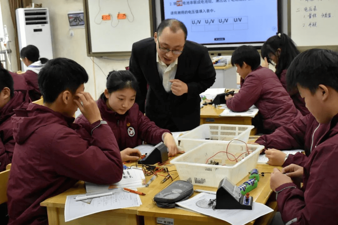 plaso伯索助力南京市南湖二中精准教学工作推进会顺利举