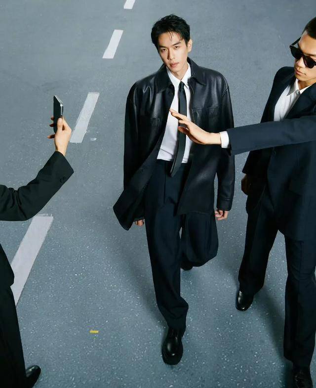 1娱瓜:钟汉良热巴龚俊成毅王一博唐嫣张若昀金晨毛晓彤丁禹兮_行程表