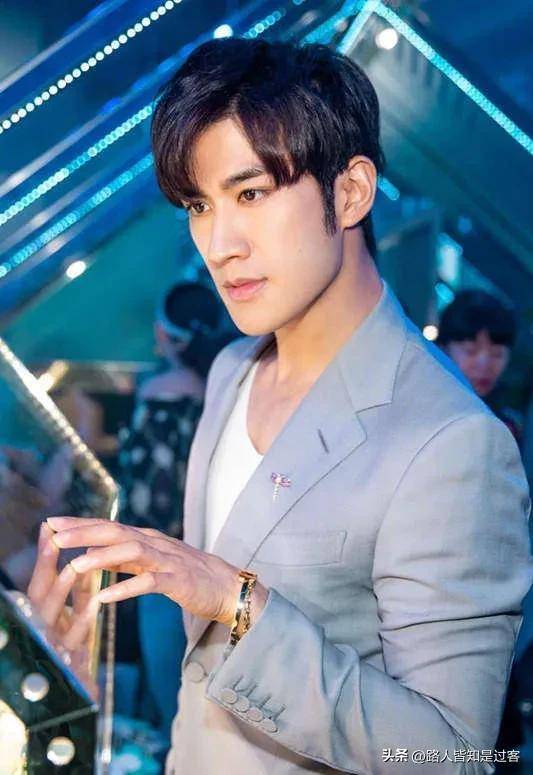 以为是神颜男星,实则身材五五分,干瘦羸弱,感觉自己被骗了_朱一龙