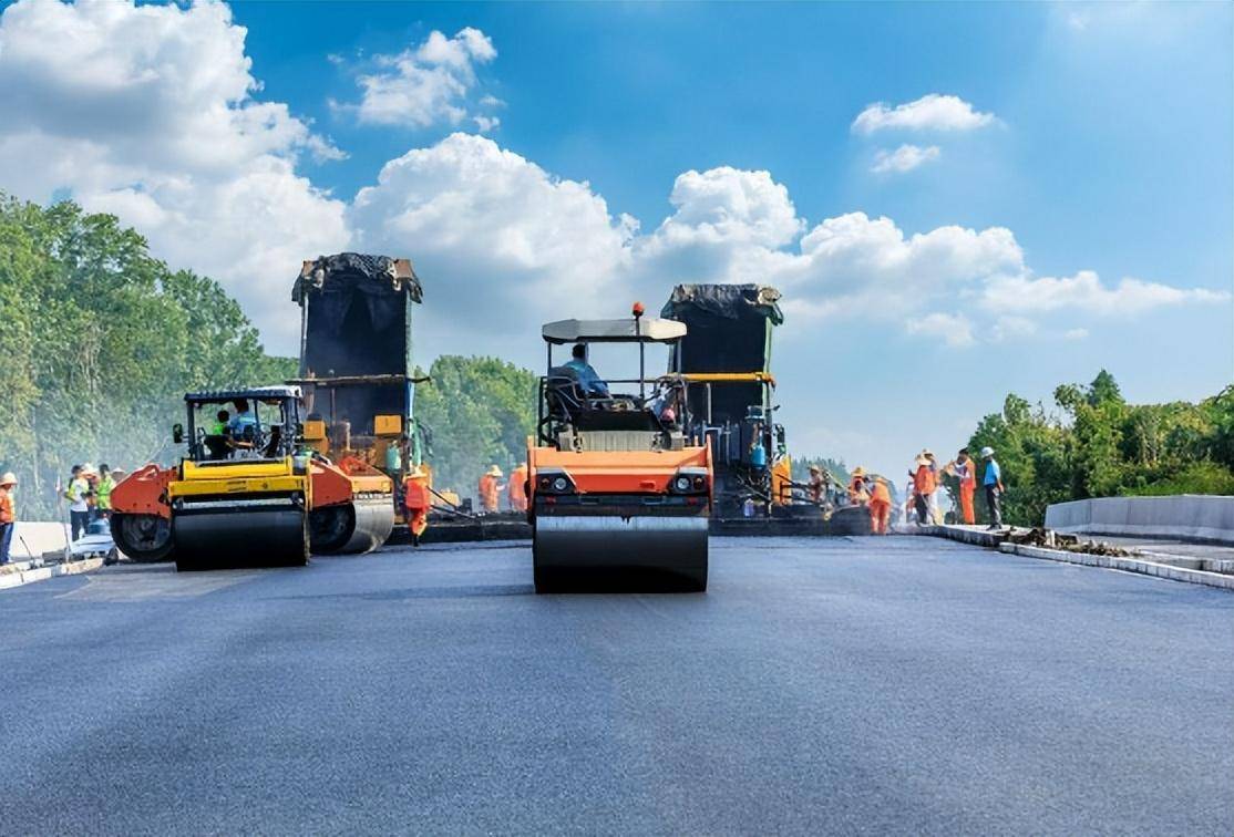 日本根据不同的道路类型和交通条件