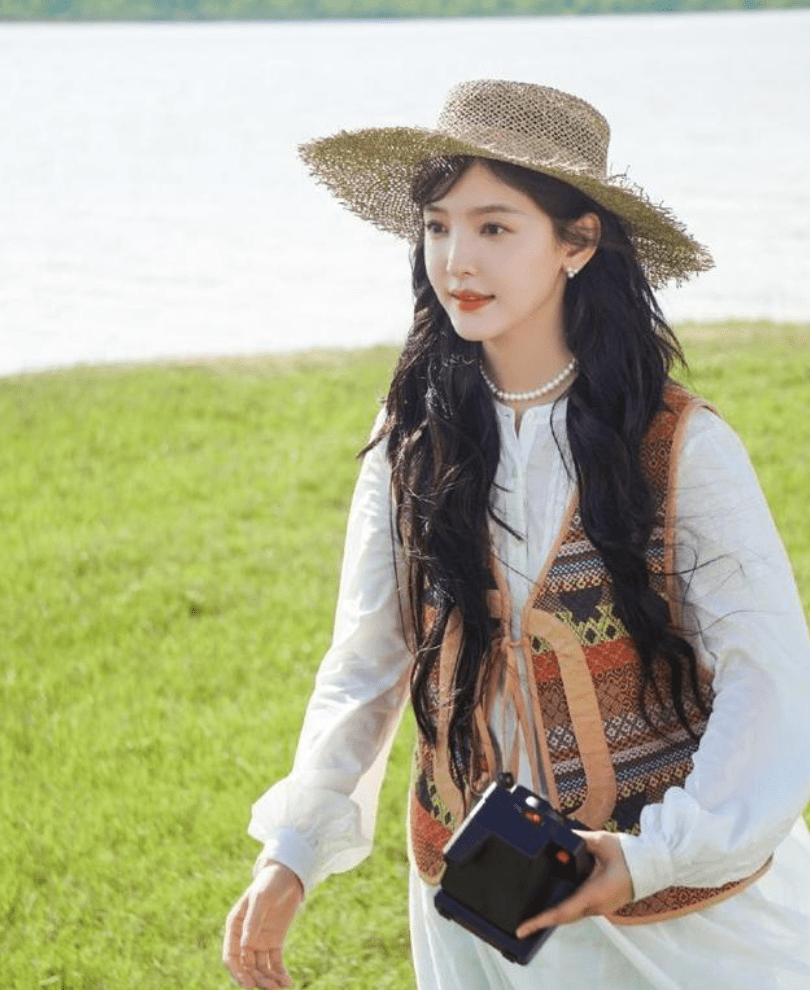 章若楠风衣写真!卡雅1-3仁川联,进球数多打勾了_电影_包括_逆流