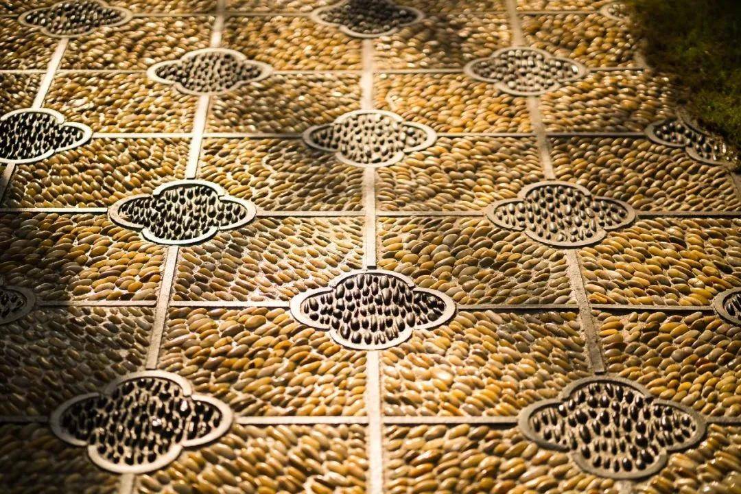 鹅卵石路面的三种铺法_图案_水泥_河卵石