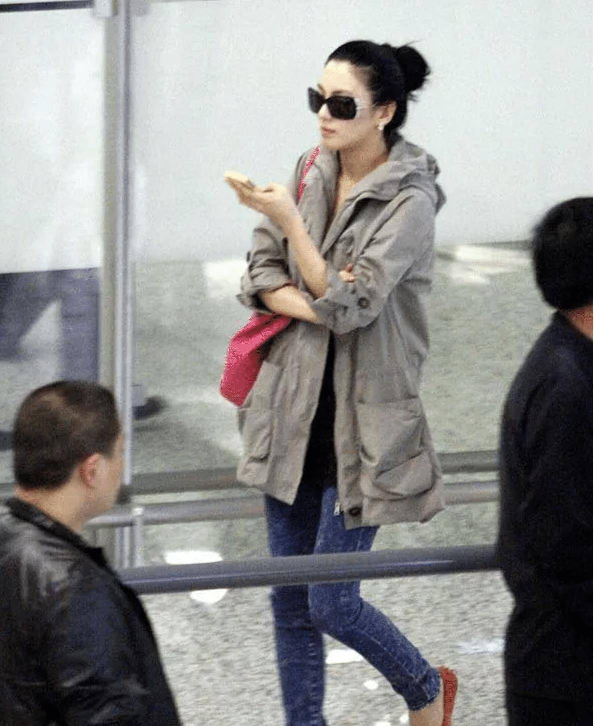 张雨绮十年前的狗仔偷拍生图,这是现实版千颂伊吧,美艳又霸气_风格