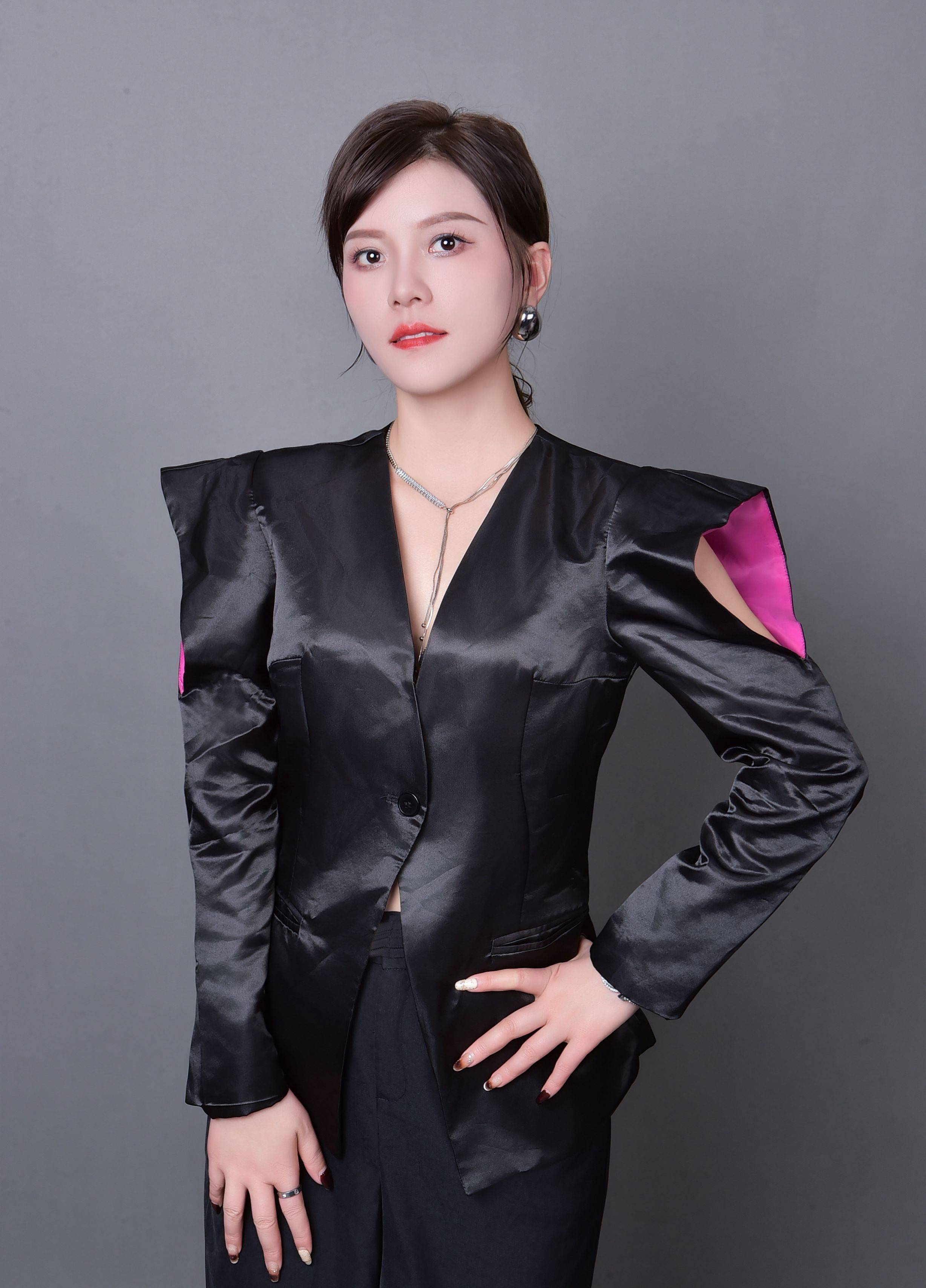 李婷婷艺名木子湖南的杰出纹绣艺术家以其精湛的