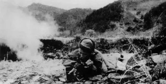上甘岭战场,他让电流通过身体,用生命最后3分钟,换通讯3分钟_牛保才