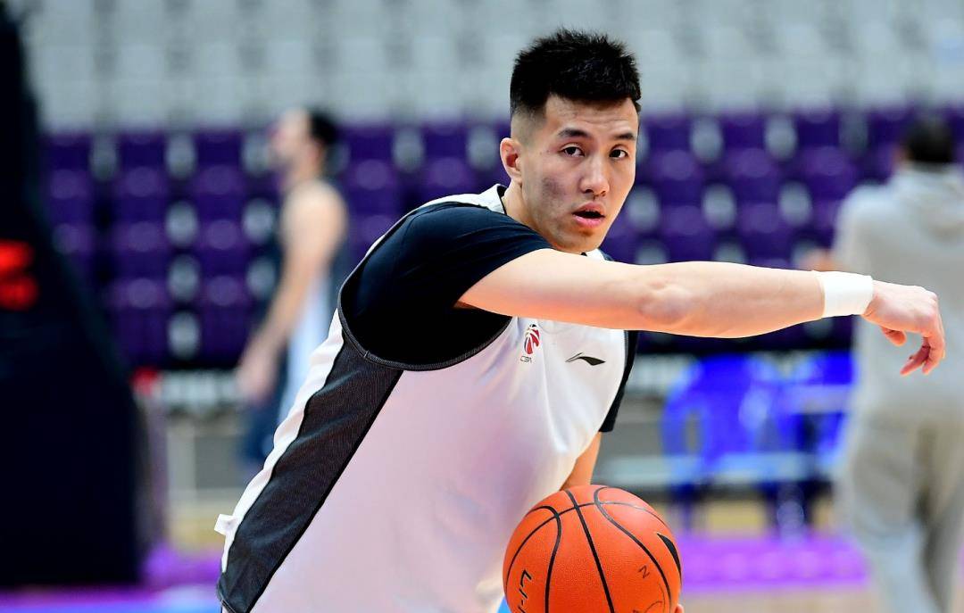 郭艾伦传喜讯,乌戈霸气表态,球迷沸腾_比赛_1_cba