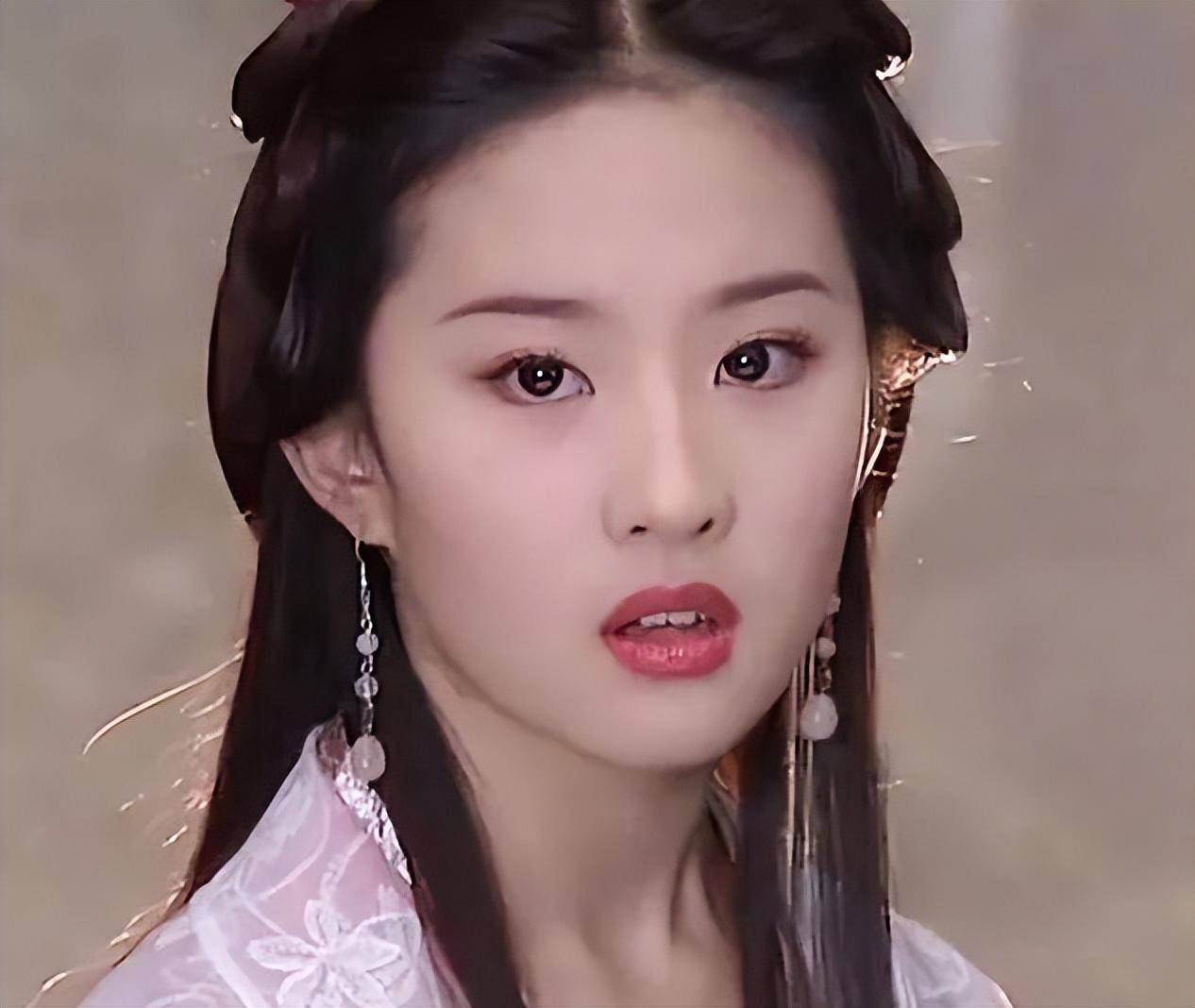 刘亦菲的妈妈刘晓莉:两婚两离,至今单身,长得比女儿还漂亮_安少康
