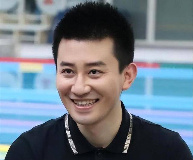 郭晶晶好闺蜜吴敏霞,拒绝霍启山后,转头嫁给了一个普通男人_张效诚