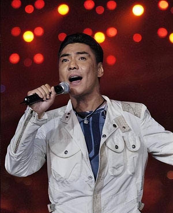 "模范继父"屠洪刚:为继子买豪车,却让亲生儿子退学去找工作_屠芮葆