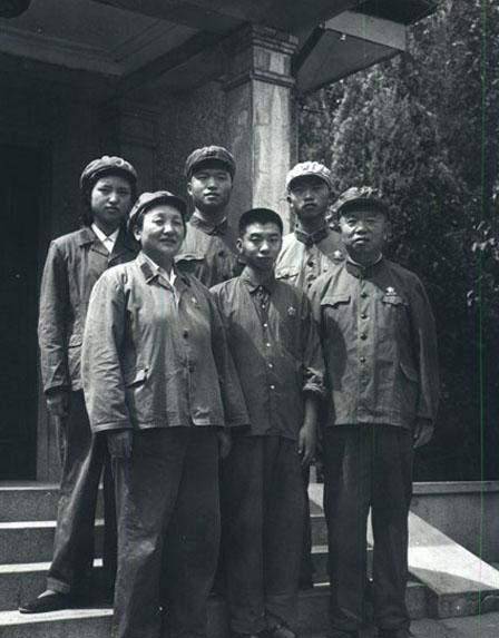 王季迟回忆父亲王树声:一次到部队探望,被拦在门外填申请表_杨炬_时候