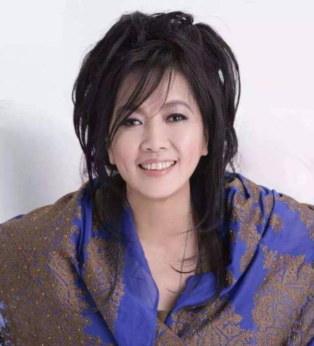 "四川女婿"齐秦:50岁娶小23岁的妻子,因为一个人爱上一个省