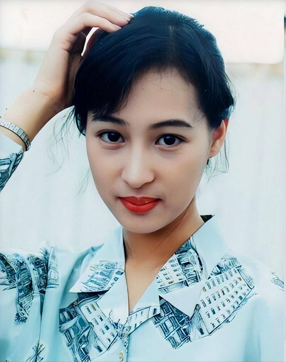 39岁嫁元朗铺王,无子亦美满_黎美娴_曾华倩_谢兴肇