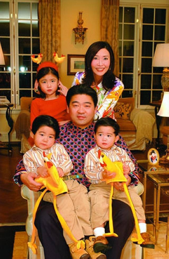 她是香港4大宠儿之一,交6任男友闪婚美籍富豪,老公破产亦淡然_叶玉卿