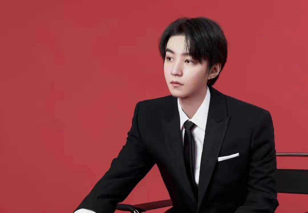 截图_头条_张艺谋