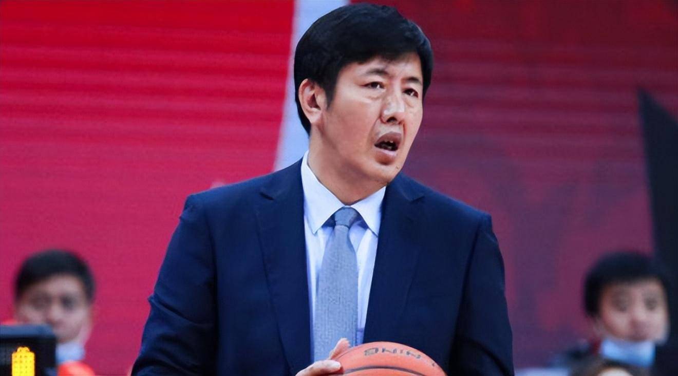 张辉被禁赛3场 罚款10万,丁伟被罚1万_梅肯_山东队_深圳