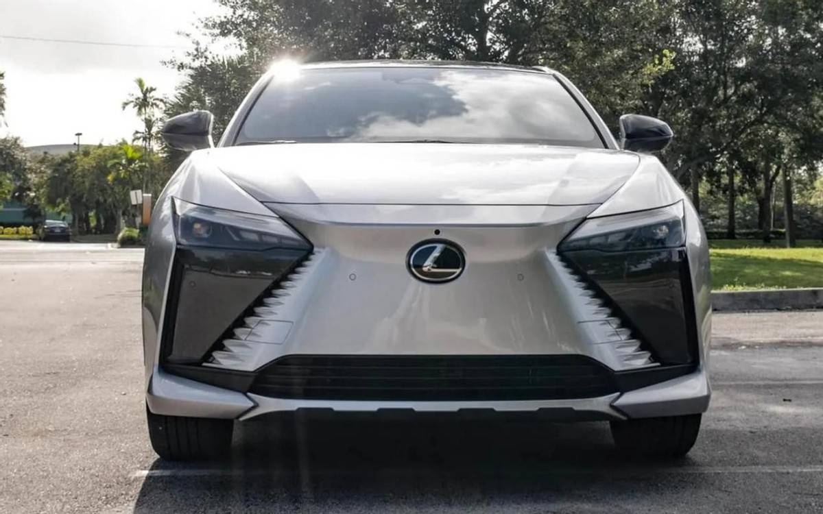 新款雷克萨斯rz:售价35.59万起,配单电机,续航614km,能大卖?