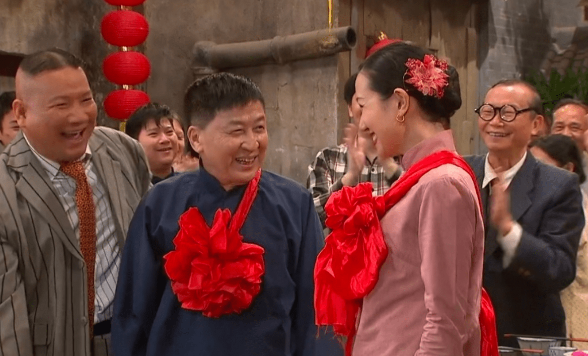38岁的广州演员彭婷婷,戏里嫁给了鸡公福,现实中的她已婚多年