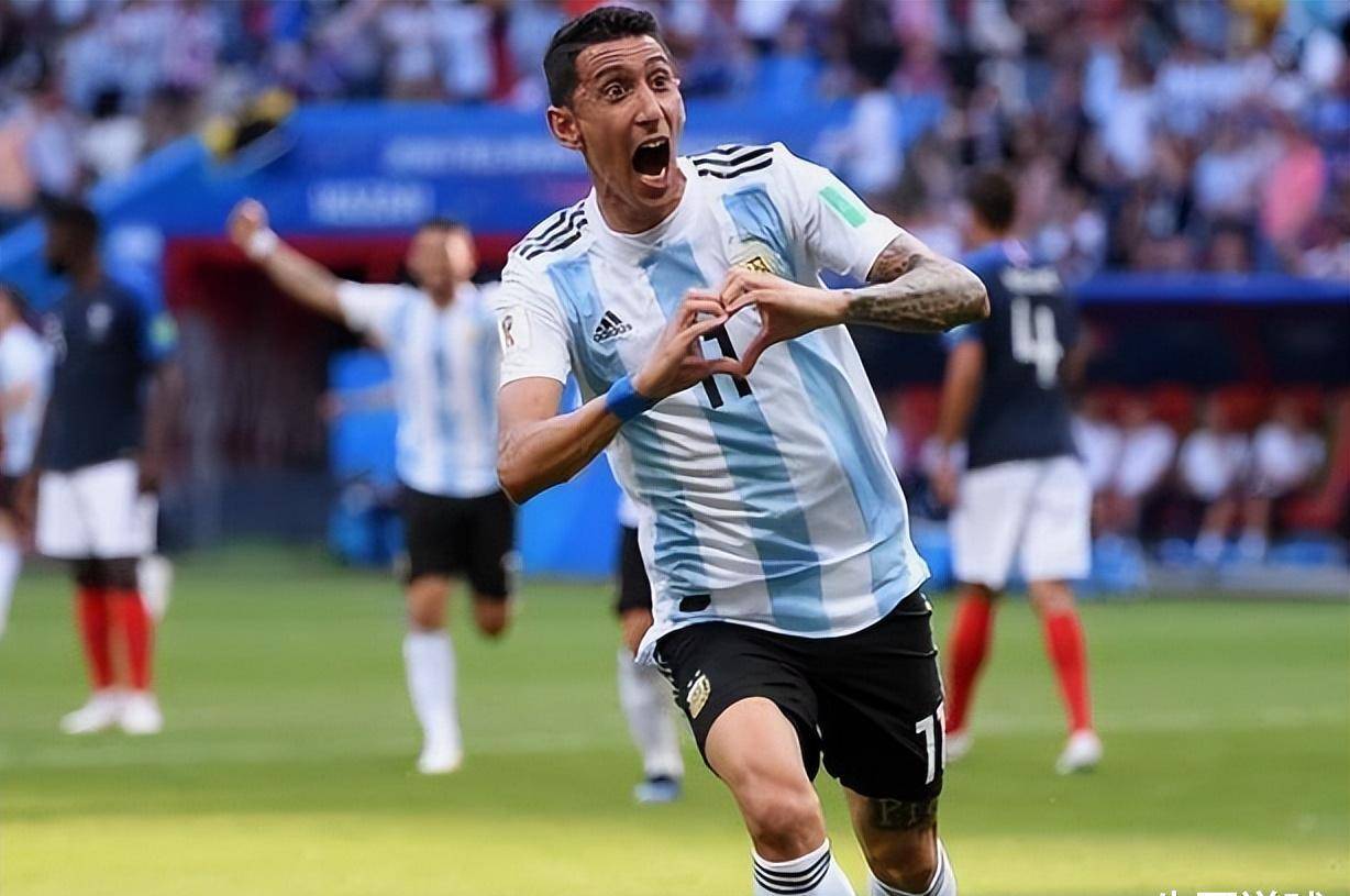 克雷斯波:阿根廷足坛历史,球王有1人,超巨有9人,我能排13左右_梅西