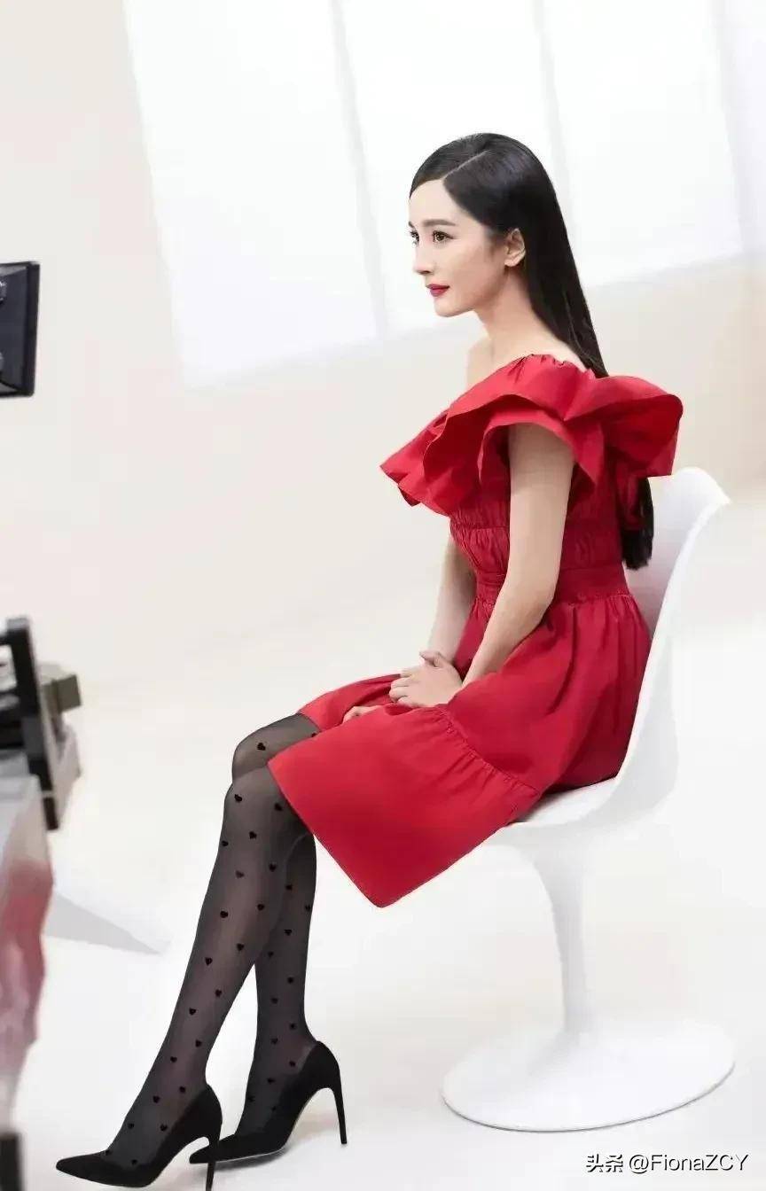 杨幂的好身材,让人心动不已_北京_性格_杂志