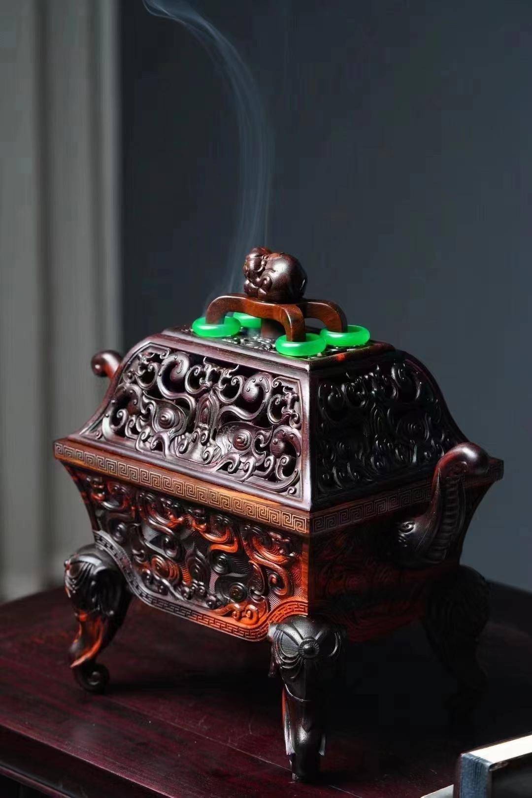 大红酸枝香炉寓意富贵吉祥智慧长寿