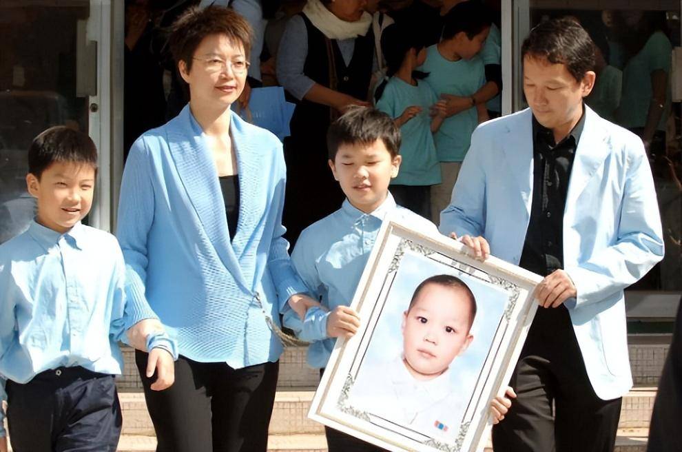 陰陽相隔的明星夫妻,生前恩愛死後留戀,多位念及舊