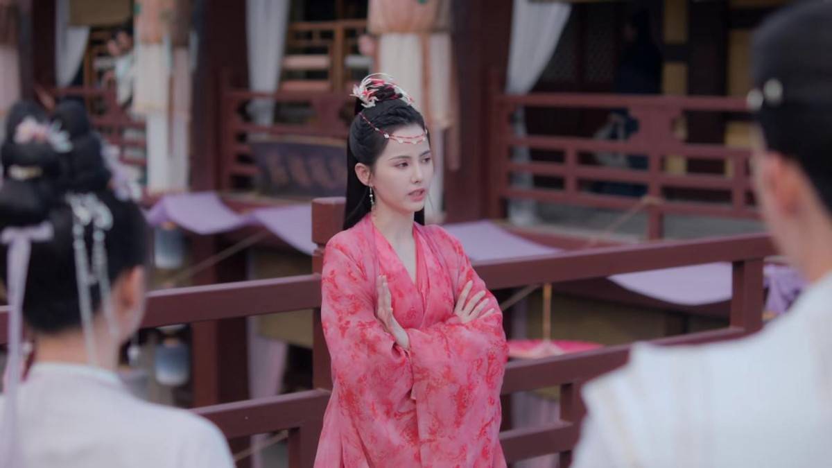 《神隐》这位配角隐藏太深,长着一张李若彤的脸,演技惊鸿一瞥_赵露思