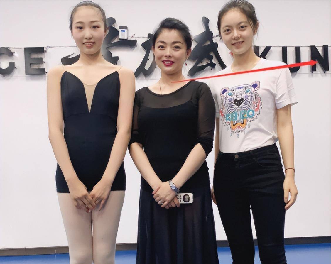 "赵今麦艺考照流出,素面朝天难掩惊艳,不愧是大女主_榜样_能力_成绩